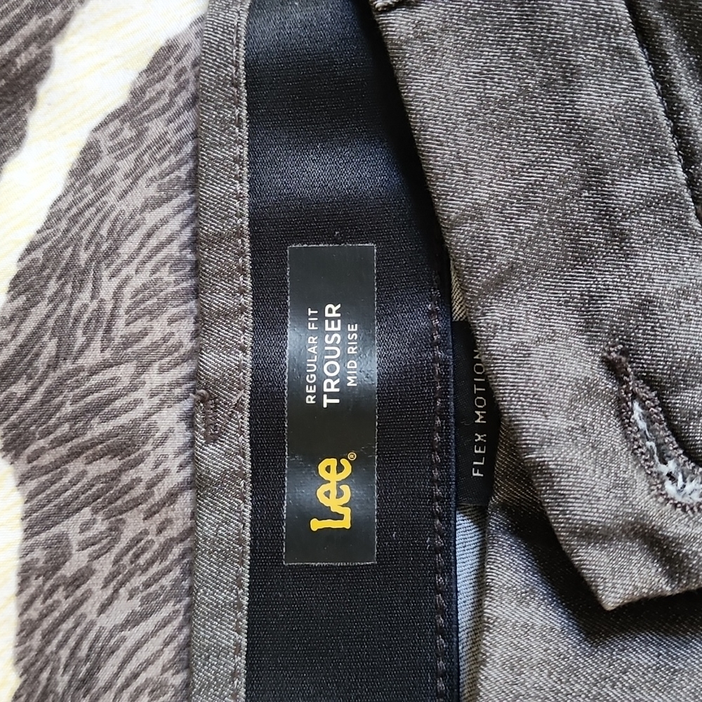 Trousers - Picture 2 of 4